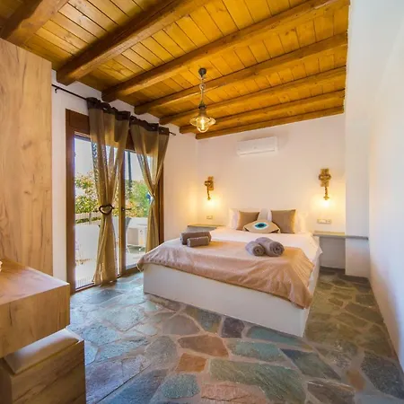 Pitropos Garden アルハンゲロス